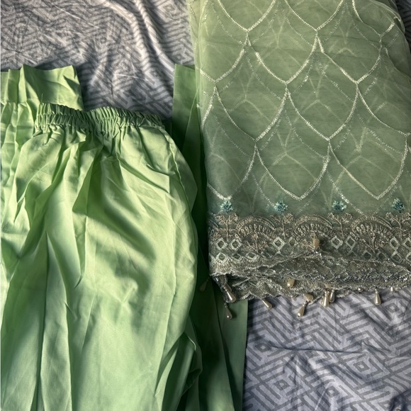 Green Embellished Tiered Gown with Square Neck - Picture 3 of 8